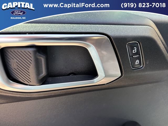 Certified 2025 Ford Bronco Badlands AWD/4WD image 21