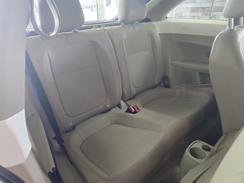 Used 2013 Volkswagen Beetle 2.5 FWD image 14