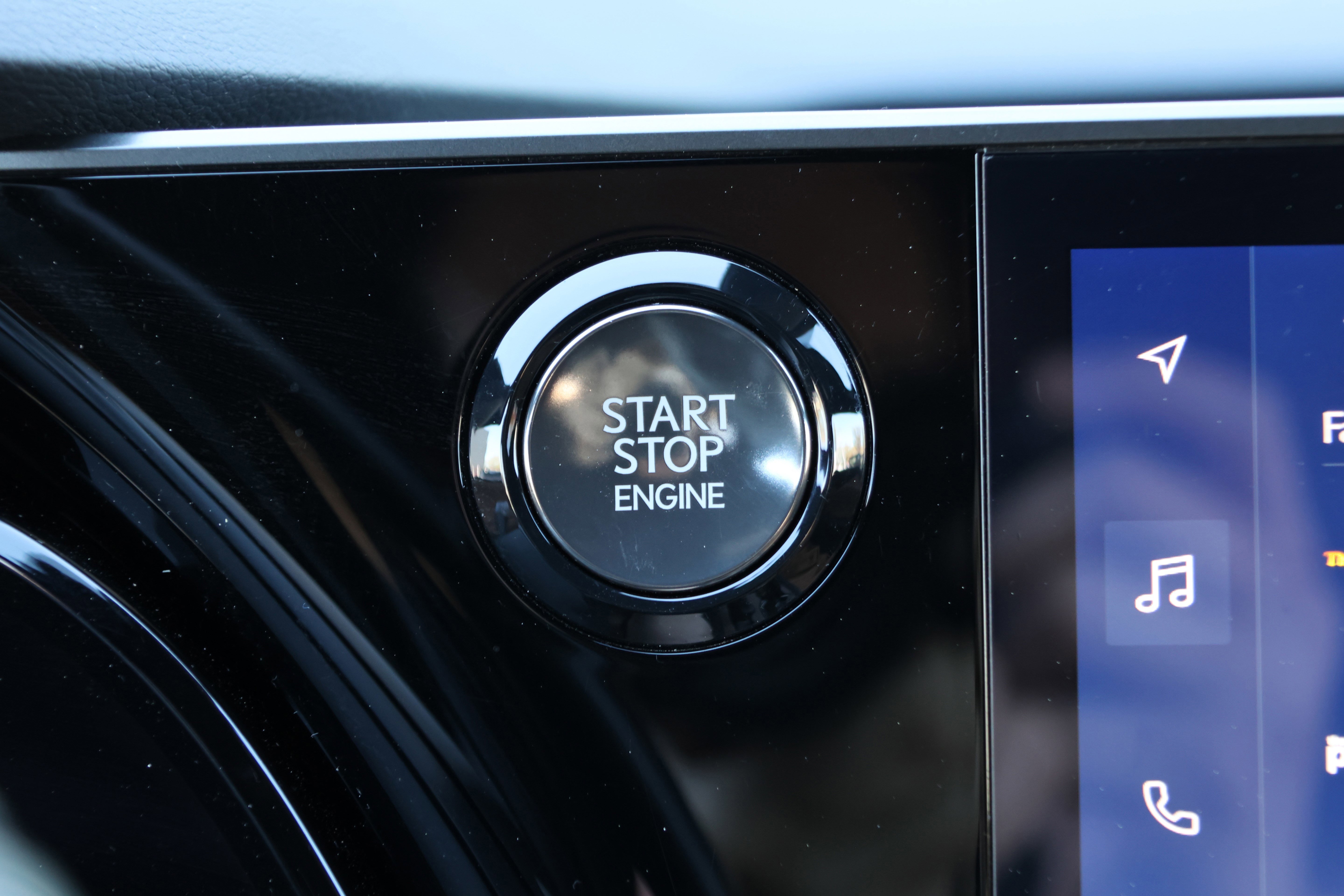 Used 2025 Lexus RX 350 Premium w/ Accessory Package (Z1) image 22