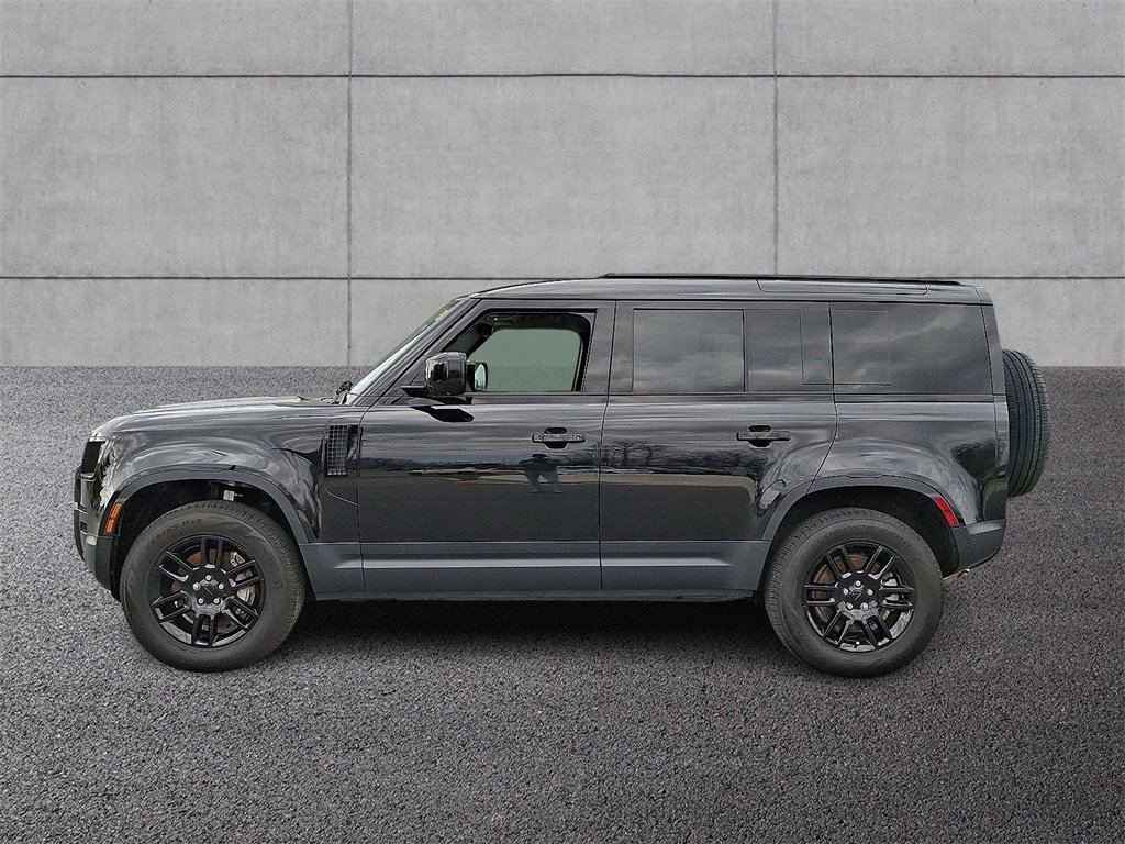 Used 2026 Land Rover Defender 110 S image 7