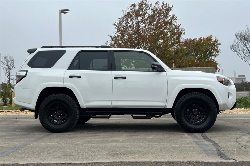 Used 2021 Toyota 4Runner Venture w/ Moonroof Package image 3