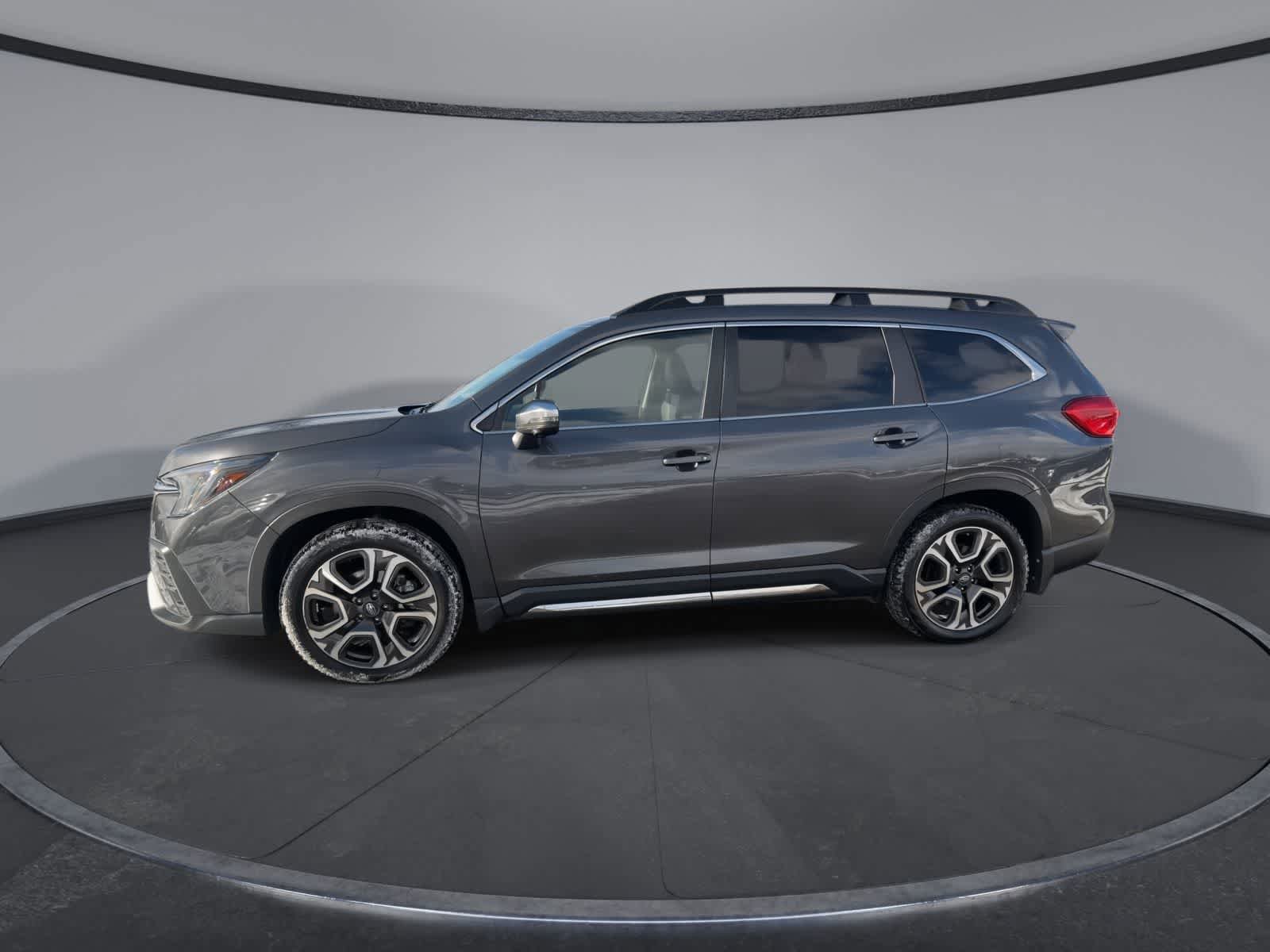 Used 2023 Subaru Ascent Limited w/ Technology Package AWD/4WD image 5