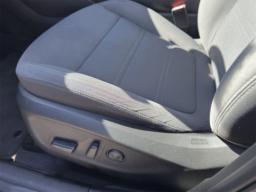 Used 2017 Kia Sorento LX w/ LX Convenience Package image 15