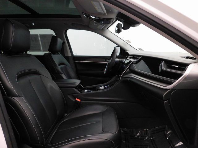 Used 2023 Jeep Grand Cherokee 4WD 4xe image 36