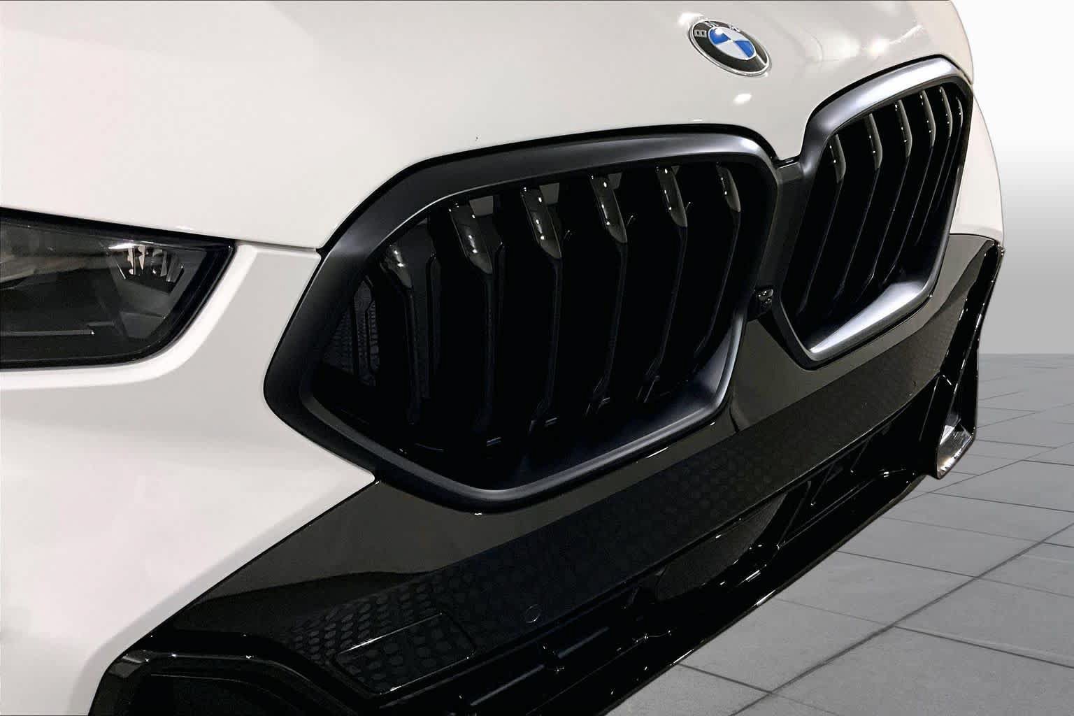 Used 2024 BMW X6 xDrive40i w/ M Sport Professional Package AWD/4WD image 31