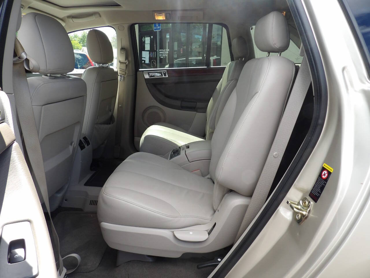 Used 2005 Chrysler Pacifica Touring AWD/4WD image 9