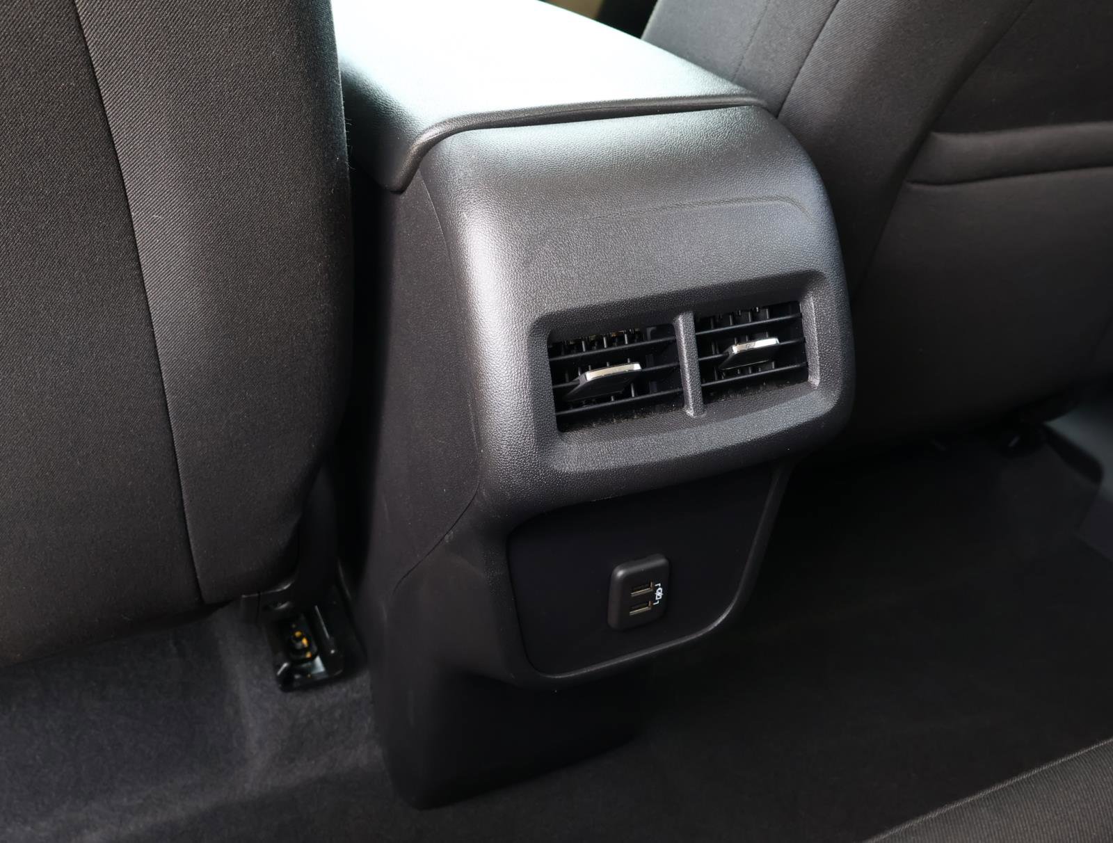 Used 2023 Chevrolet Equinox LT FWD image 12