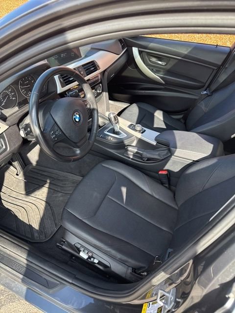 Used 2018 BMW 320i Sedan w/ Convenience Package image 17