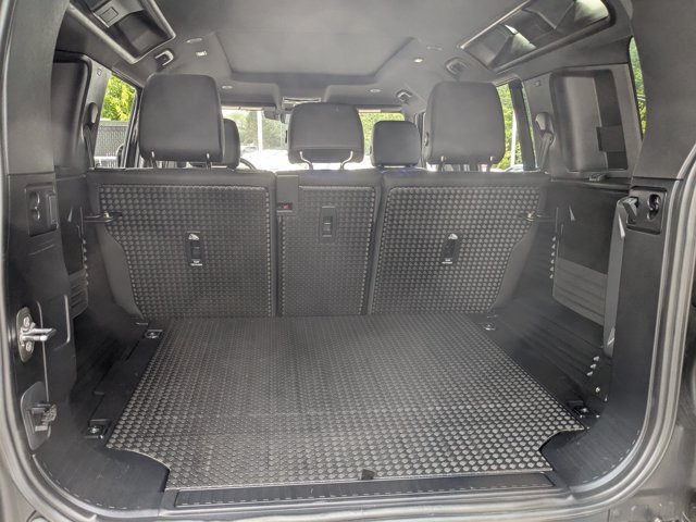 Used 2025 Land Rover Defender 110 S AWD/4WD image 6