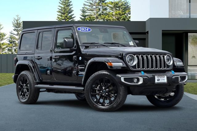 Used 2024 Jeep Wrangler Unlimited Sahara AWD/4WD image 2