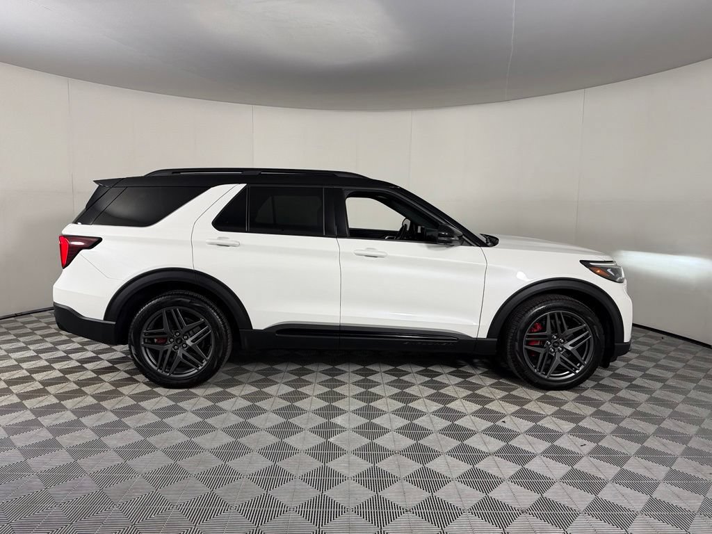 Used 2025 Ford Explorer ST w/ Sun And Sound Package AWD/4WD image 7