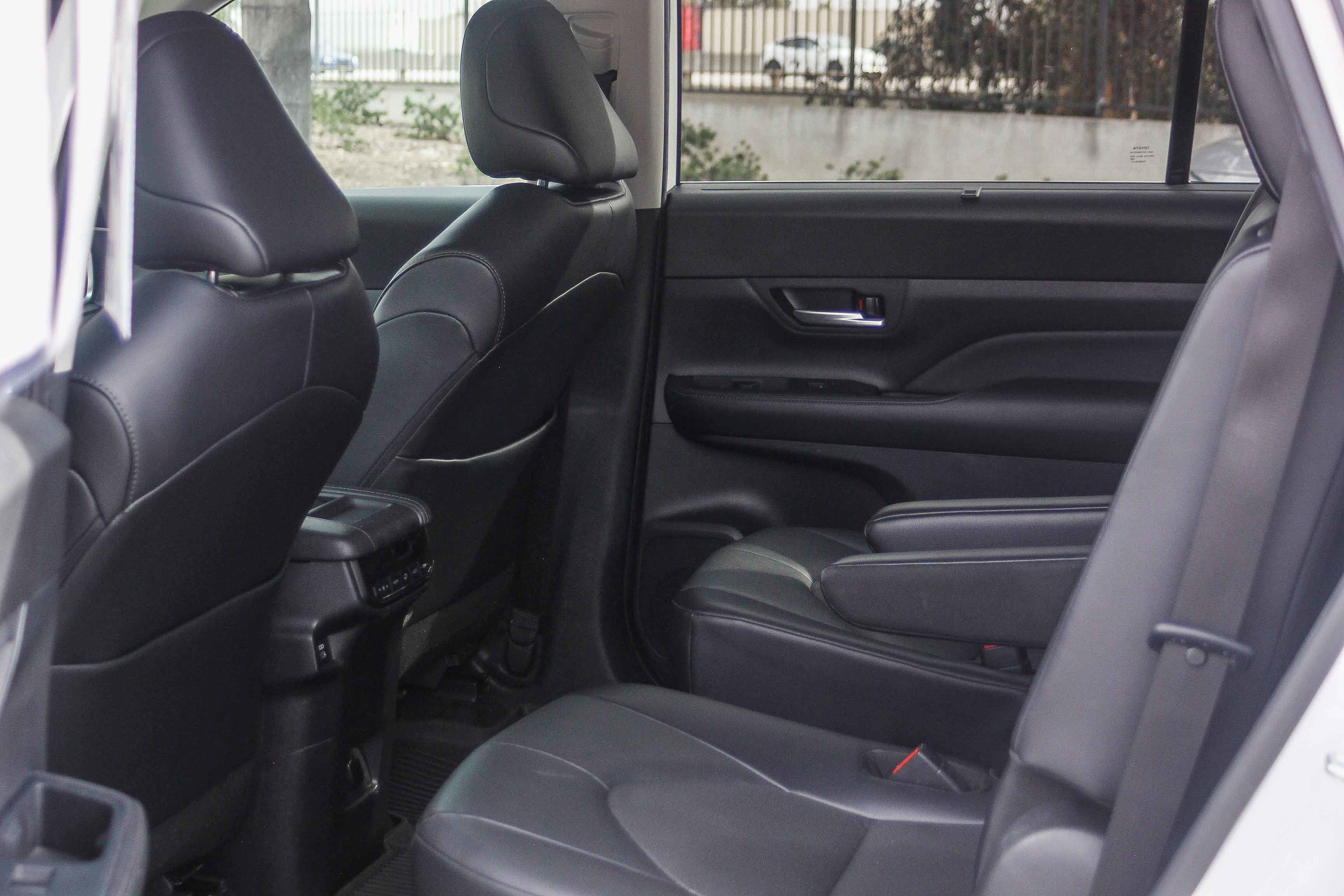 Used 2024 Toyota Grand Highlander XLE image 18