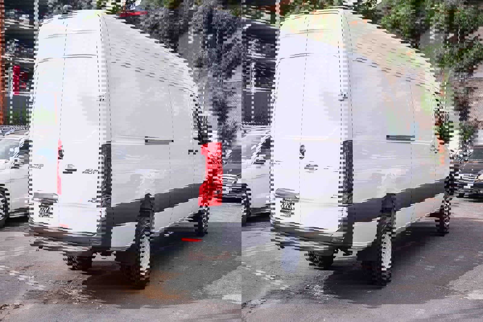 Used 2025 Mercedes-Benz Sprinter 3500 image 4