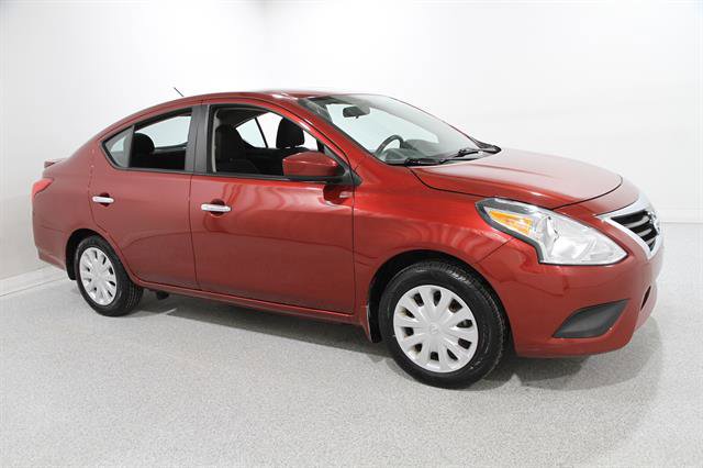 Used 2017 Nissan Versa SV image 1