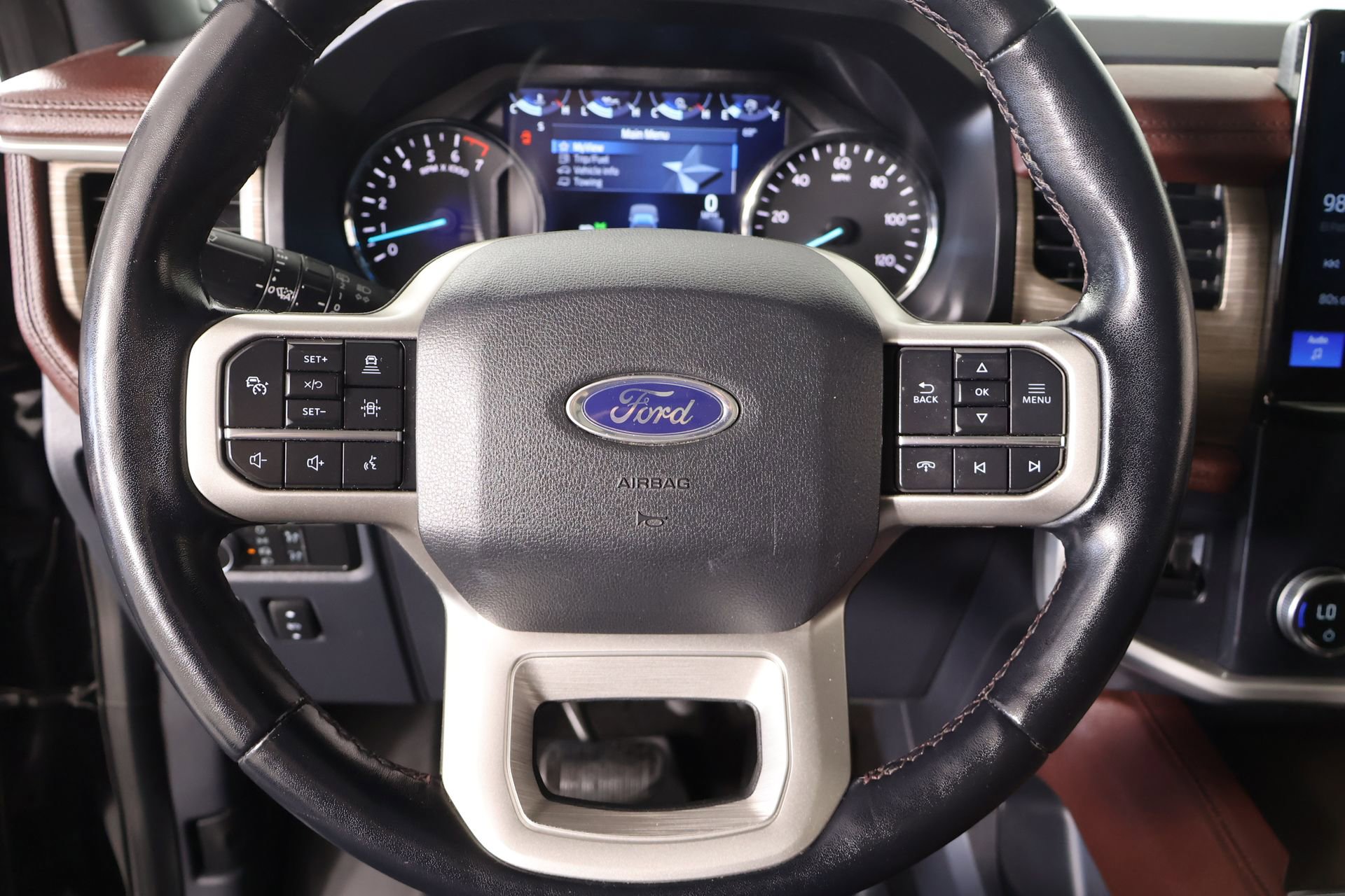 Used 2022 Ford Expedition Limited AWD/4WD image 3