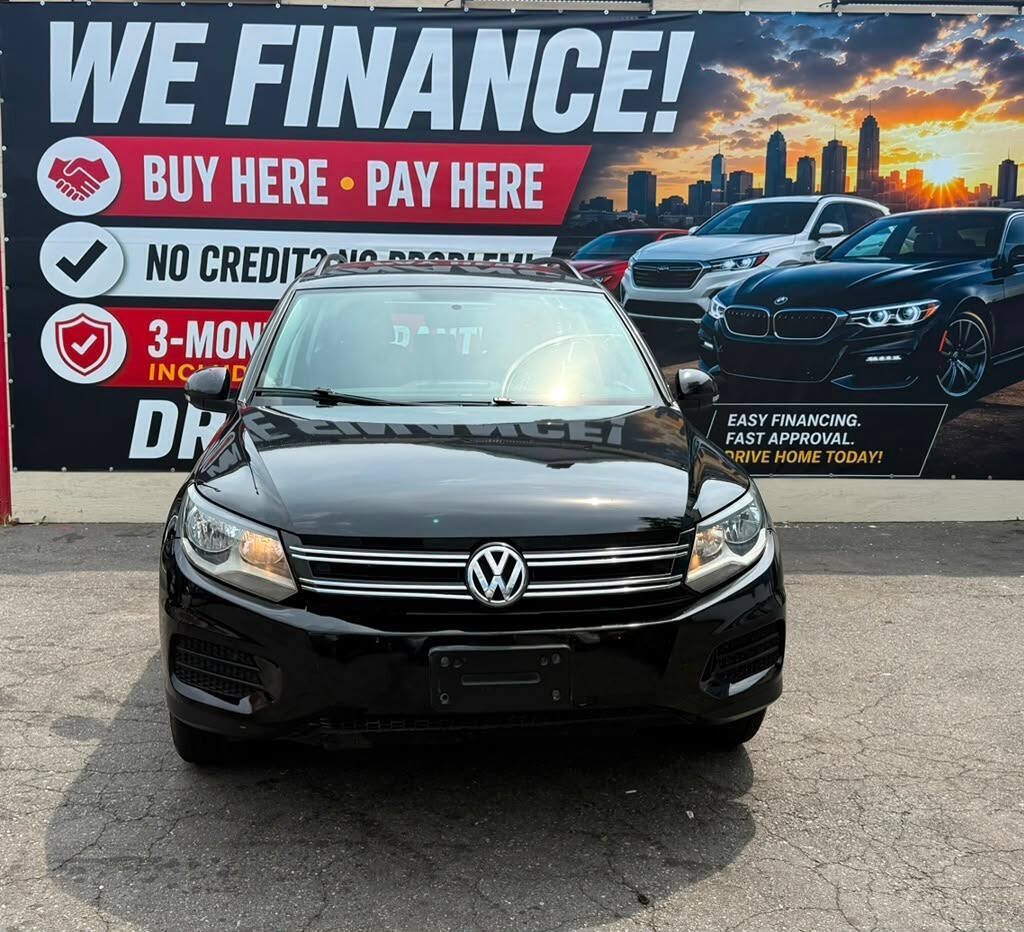 Used 2017 Volkswagen Tiguan Limited w/ Premium Package AWD/4WD image 2