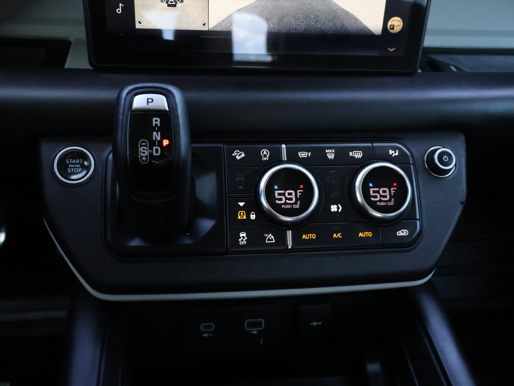 Used 2020 Land Rover Defender 110 HSE AWD/4WD image 23