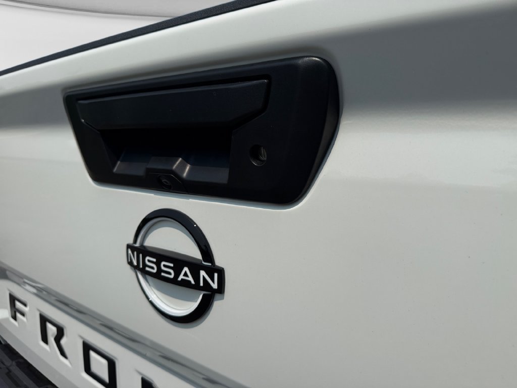 New 2026 Nissan Frontier SV w/ Tow Package AWD/4WD image 17
