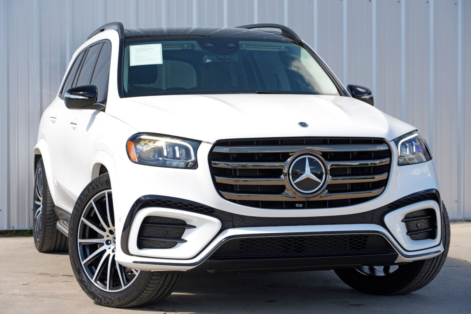 Used 2024 Mercedes-Benz GLS 580 4MATIC image 4
