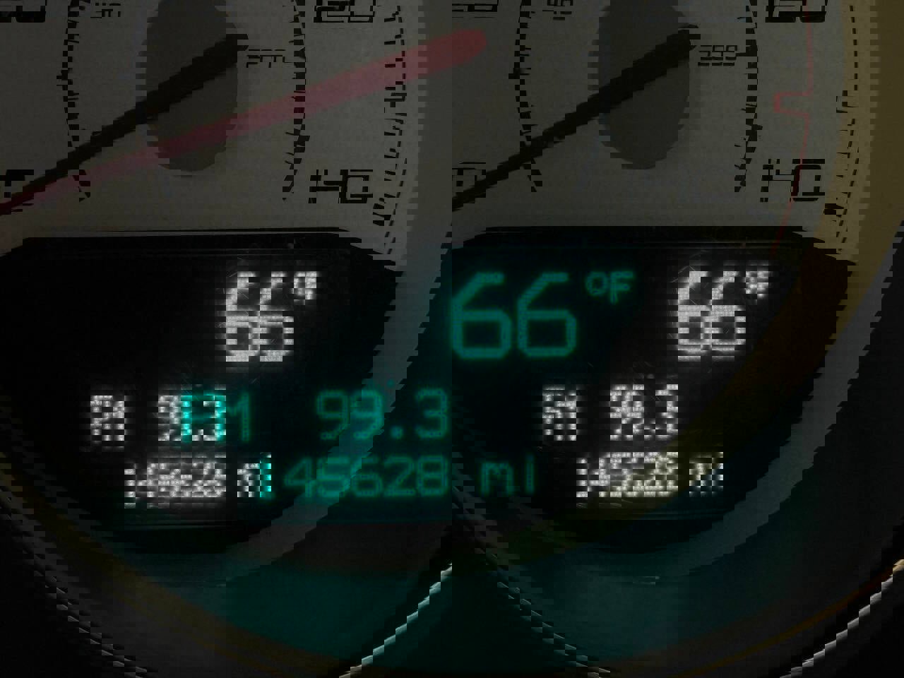 Used 2012 Dodge Challenger SXT RWD image 41