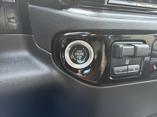 Certified 2024 GMC Sierra 1500 SLT image 17