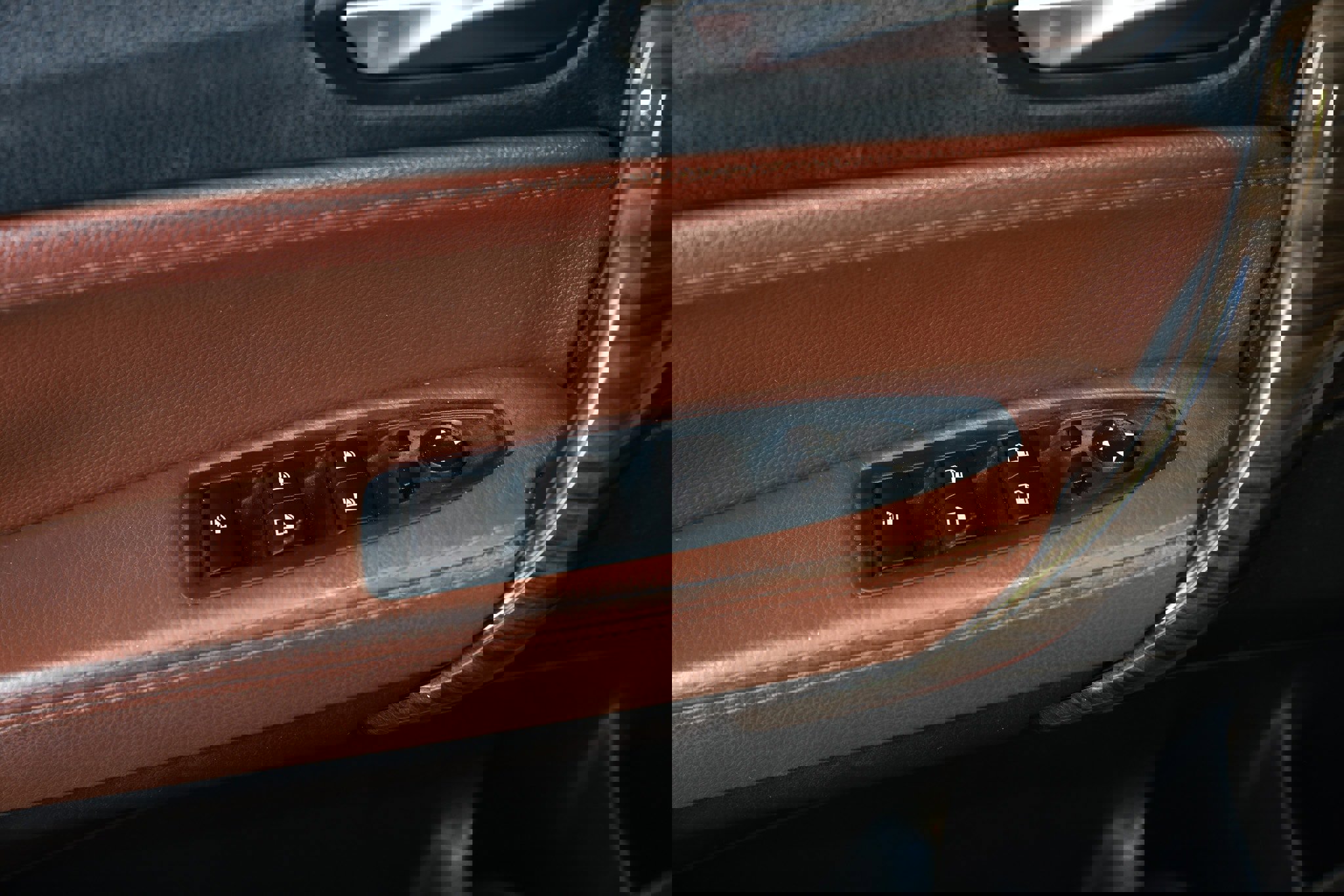 Used 2015 BMW M235i Convertible image 46