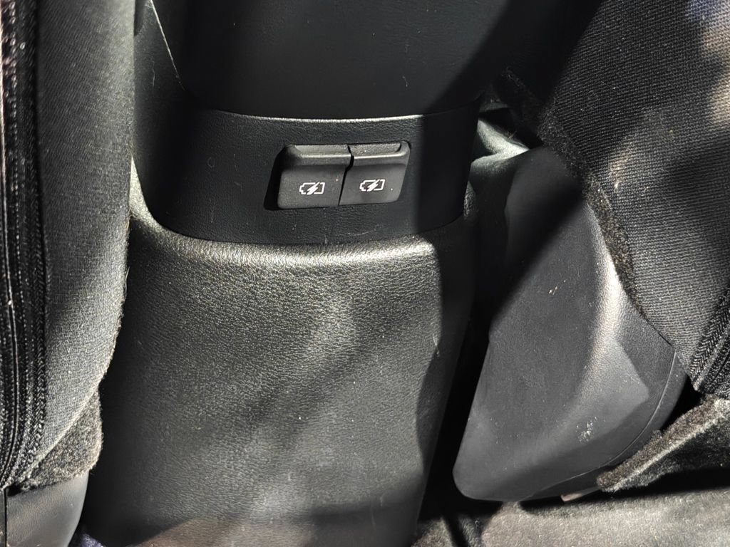 Used 2025 Nissan Kicks Play S FWD image 29