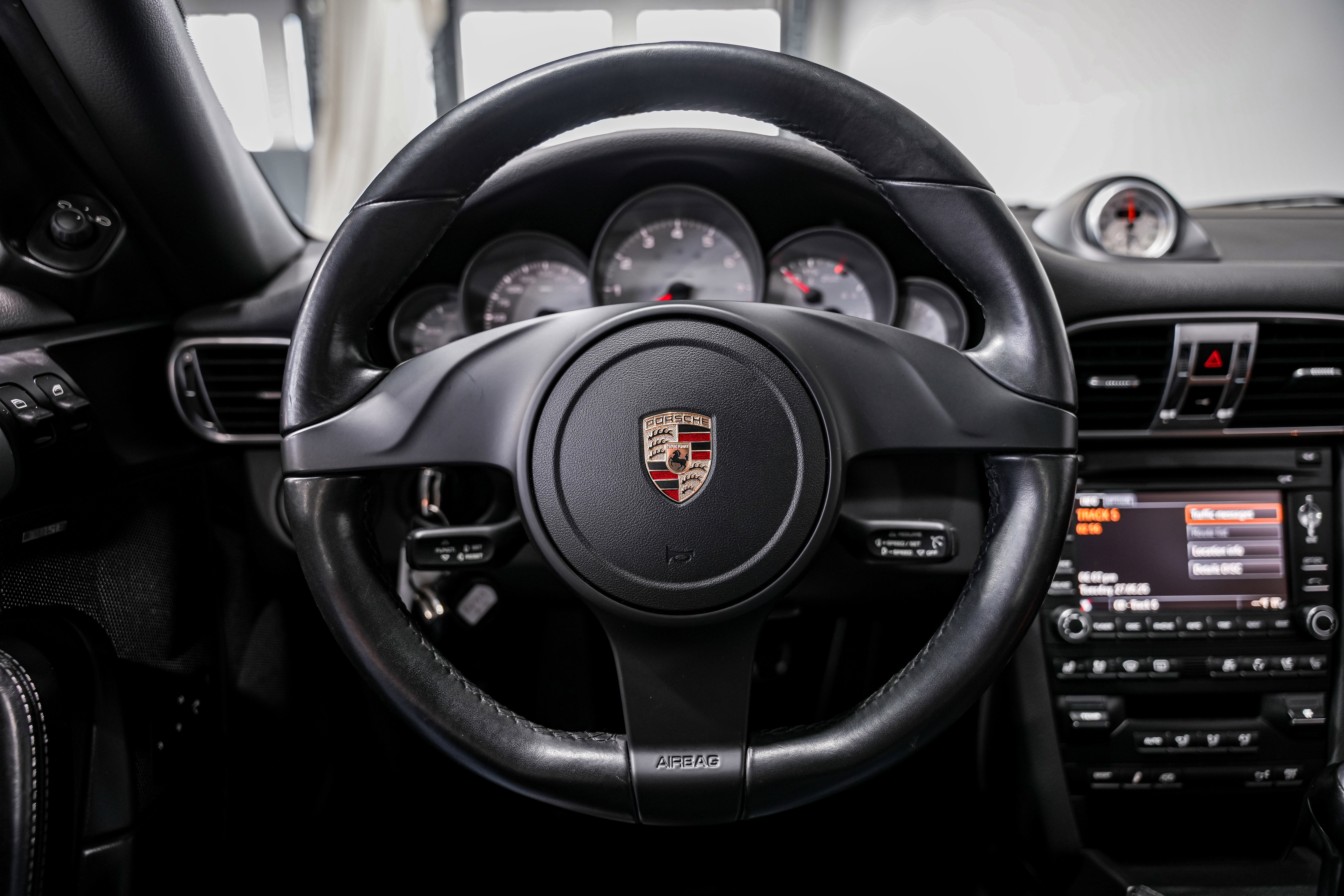 Used 2011 Porsche 911 Carrera 4S image 10