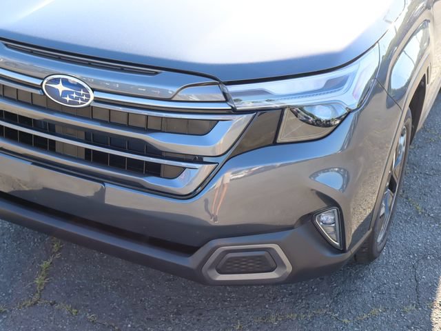 Used 2025 Subaru Forester Limited w/ Popular Package #1 AWD/4WD image 10