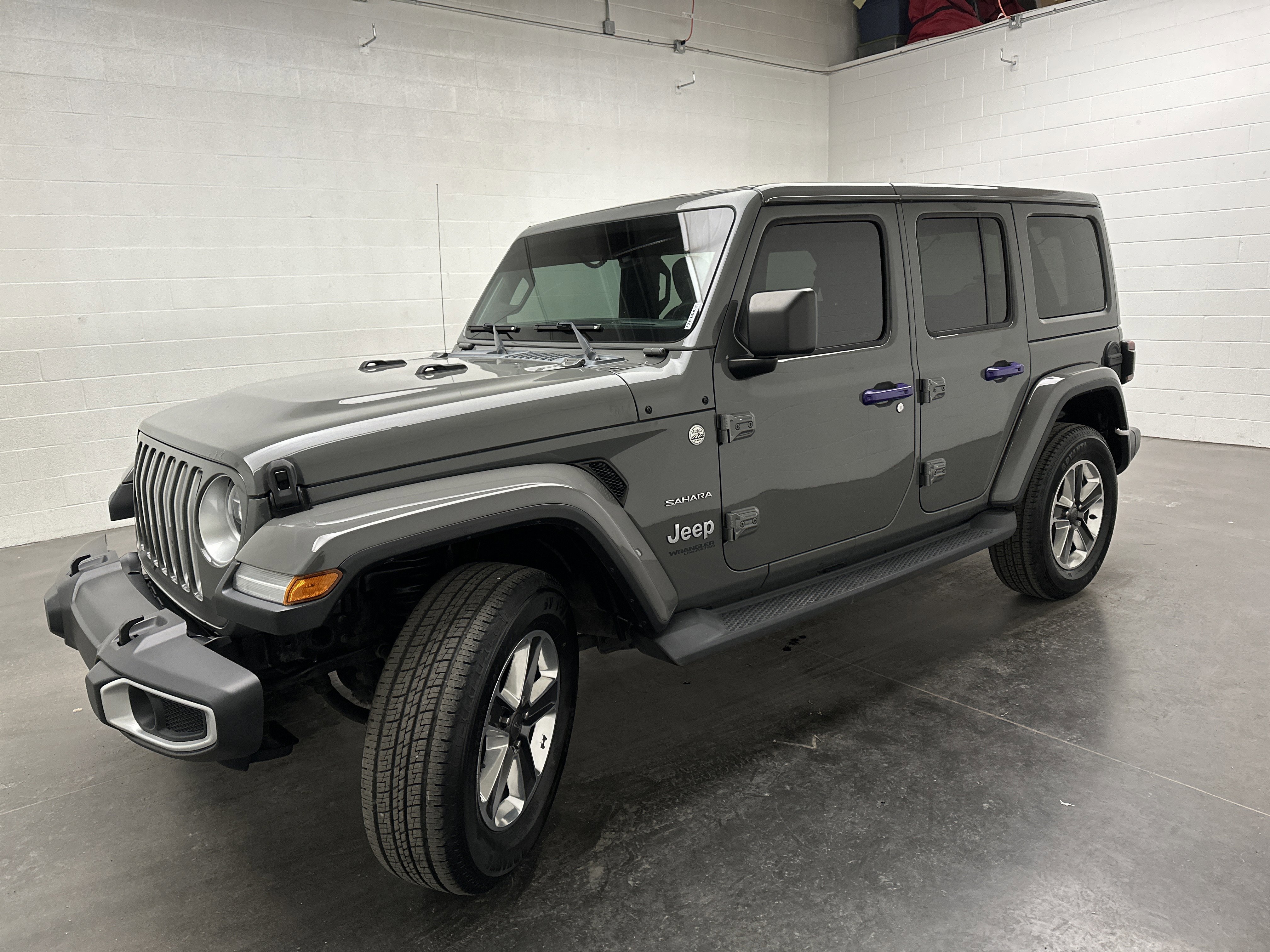 Used 2019 Jeep Wrangler Unlimited Sahara w/ Dual Top Group image 4
