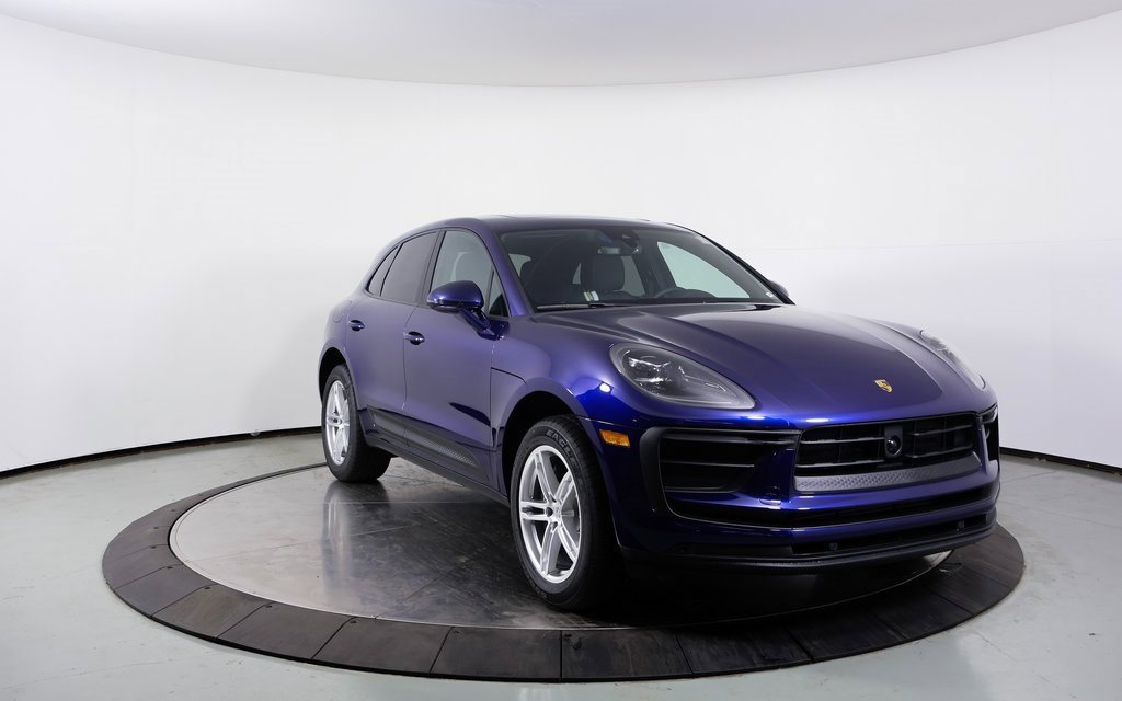 Used 2025 Porsche Macan image 27