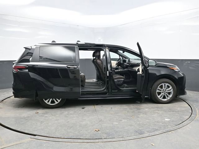 Used 2022 Toyota Sienna Platinum image 48
