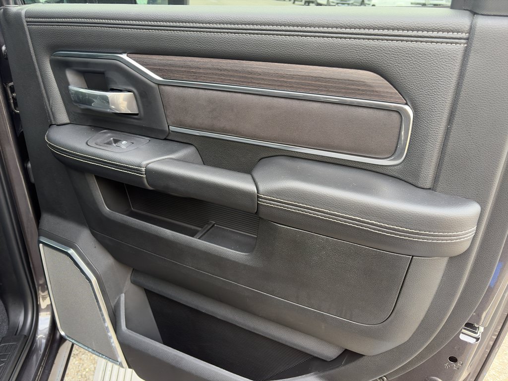 New 2026 RAM 3500 Laramie AWD/4WD image 23