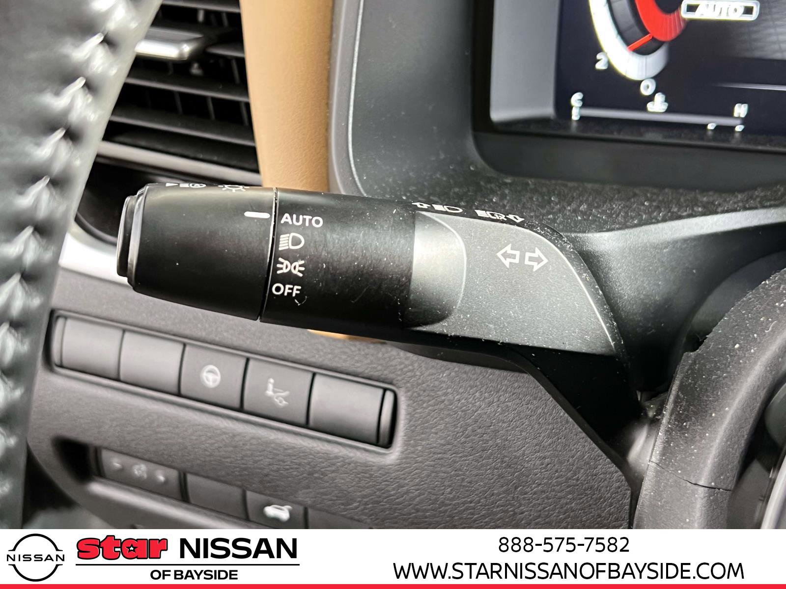 Used 2023 Nissan Rogue Platinum w/ Platinum Premium Package image 23