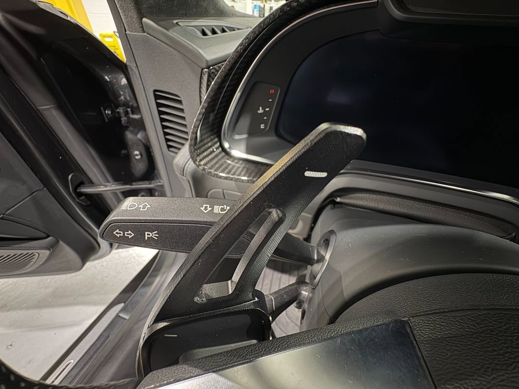 Used 2021 Audi R8 V10 w/ Premium Package image 16