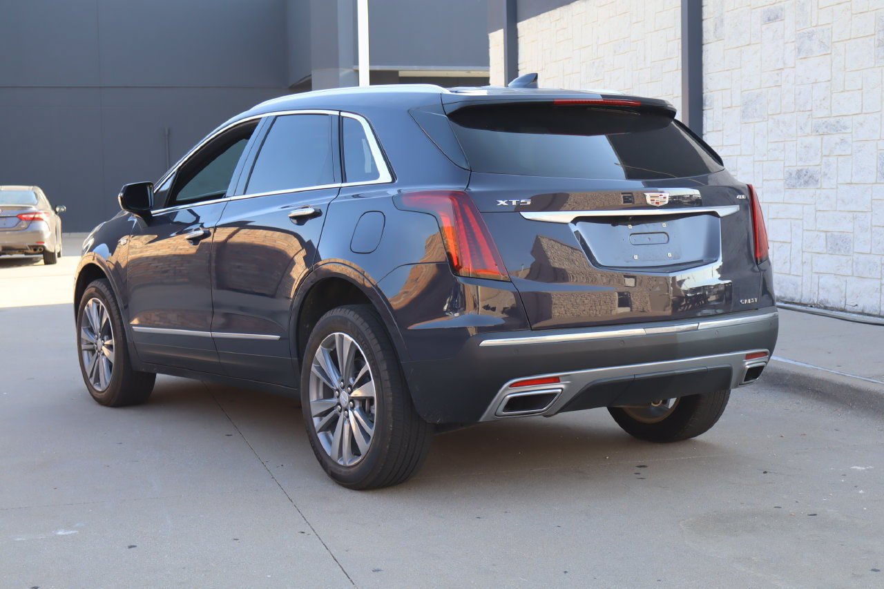 Used 2025 Cadillac XT5 Premium Luxury FWD image 3