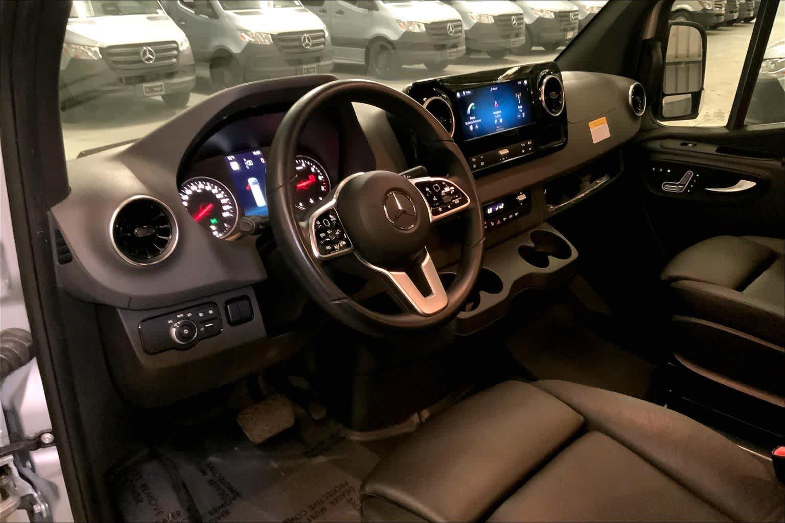 Used 2021 Mercedes-Benz Sprinter 2500 image 18