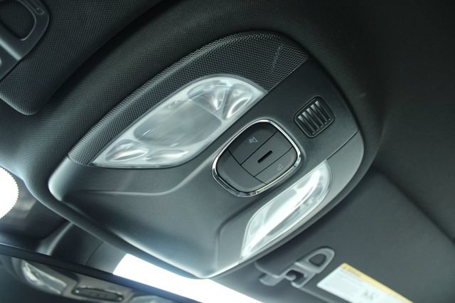 Used 2025 Jeep Compass Trailhawk w/ Trailhawk Convenience Group AWD/4WD image 22