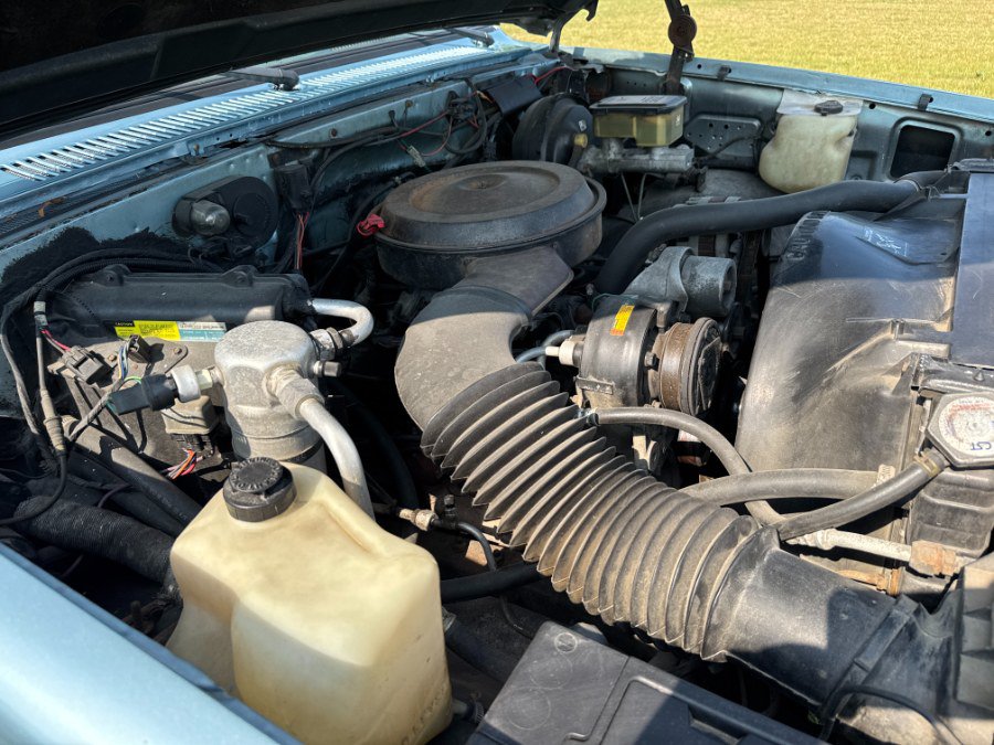 Used 1989 Chevrolet Suburban 4WD image 40