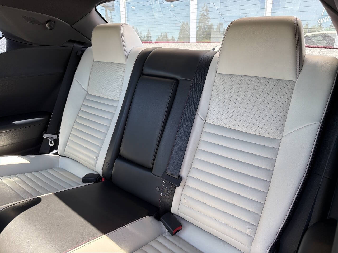 Used 2010 Dodge Challenger R/T RWD image 22