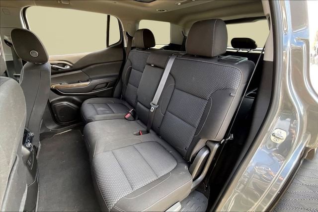 Used 2021 GMC Acadia SLE w/ Driver Convenience Package image 16