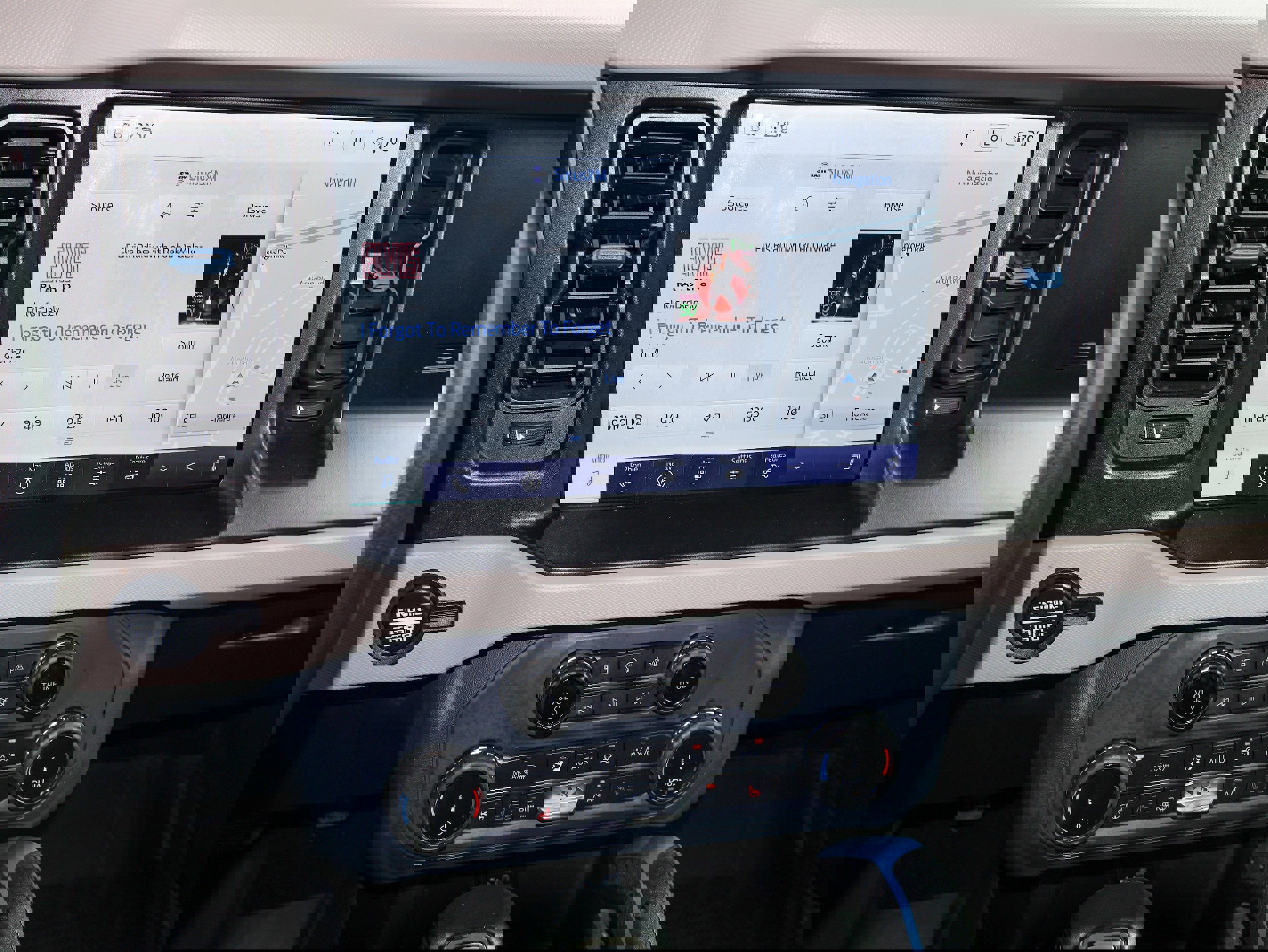 Used 2022 Ford Bronco Wildtrak image 19