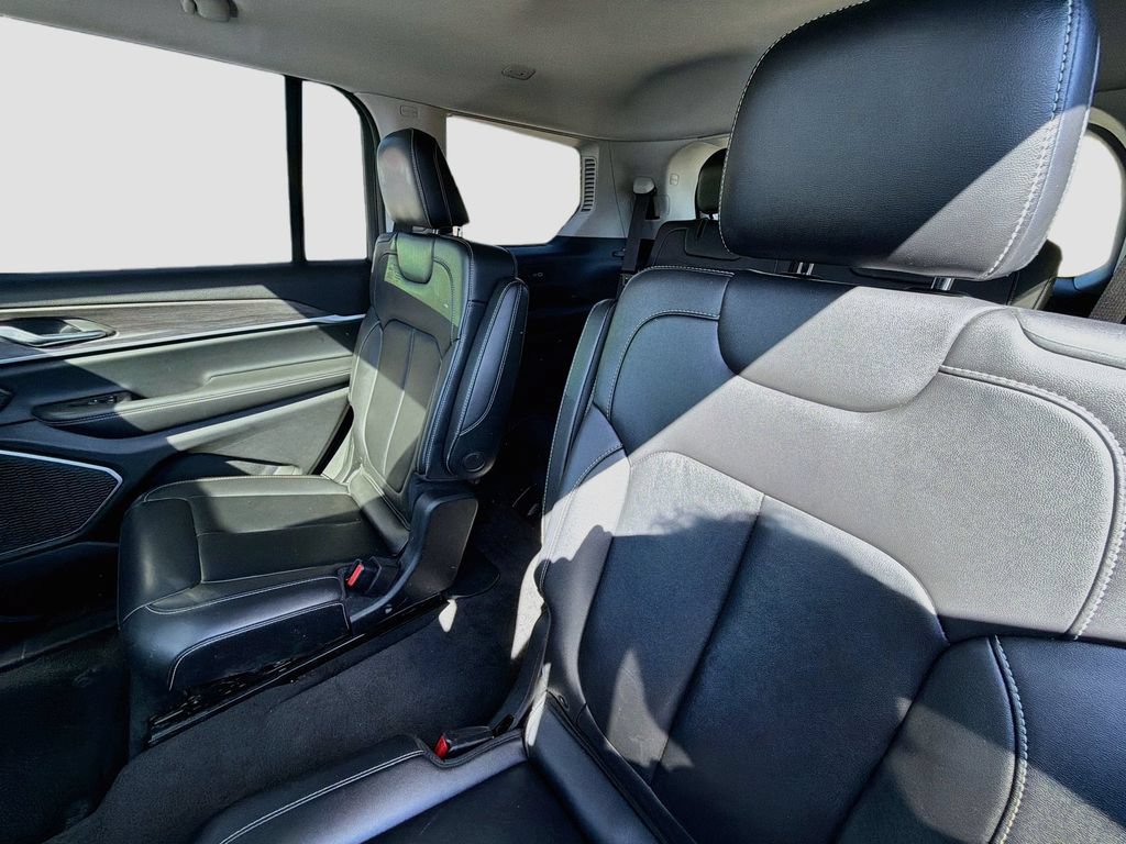 Used 2021 Jeep Grand Cherokee L Limited AWD/4WD image 12