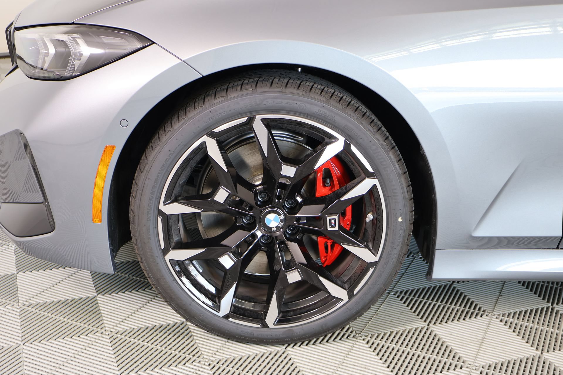 New 2026 BMW 330i Sedan w/ M Sport Package RWD image 18