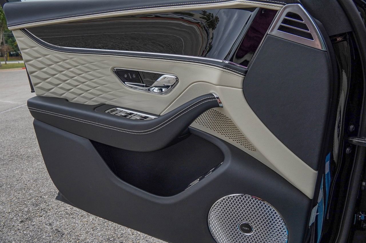 New 2026 Bentley Flying Spur Plug-In Hybrid image 33