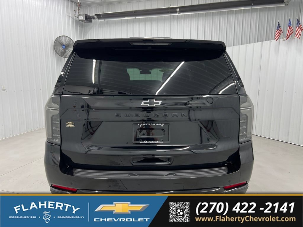 Used 2025 Chevrolet Suburban Z71 w/ Comfort Package AWD/4WD image 4