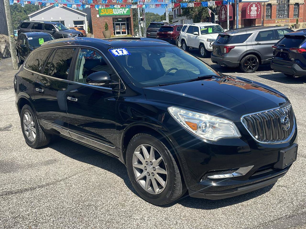 Used 2017 Buick Enclave Leather AWD/4WD image 4