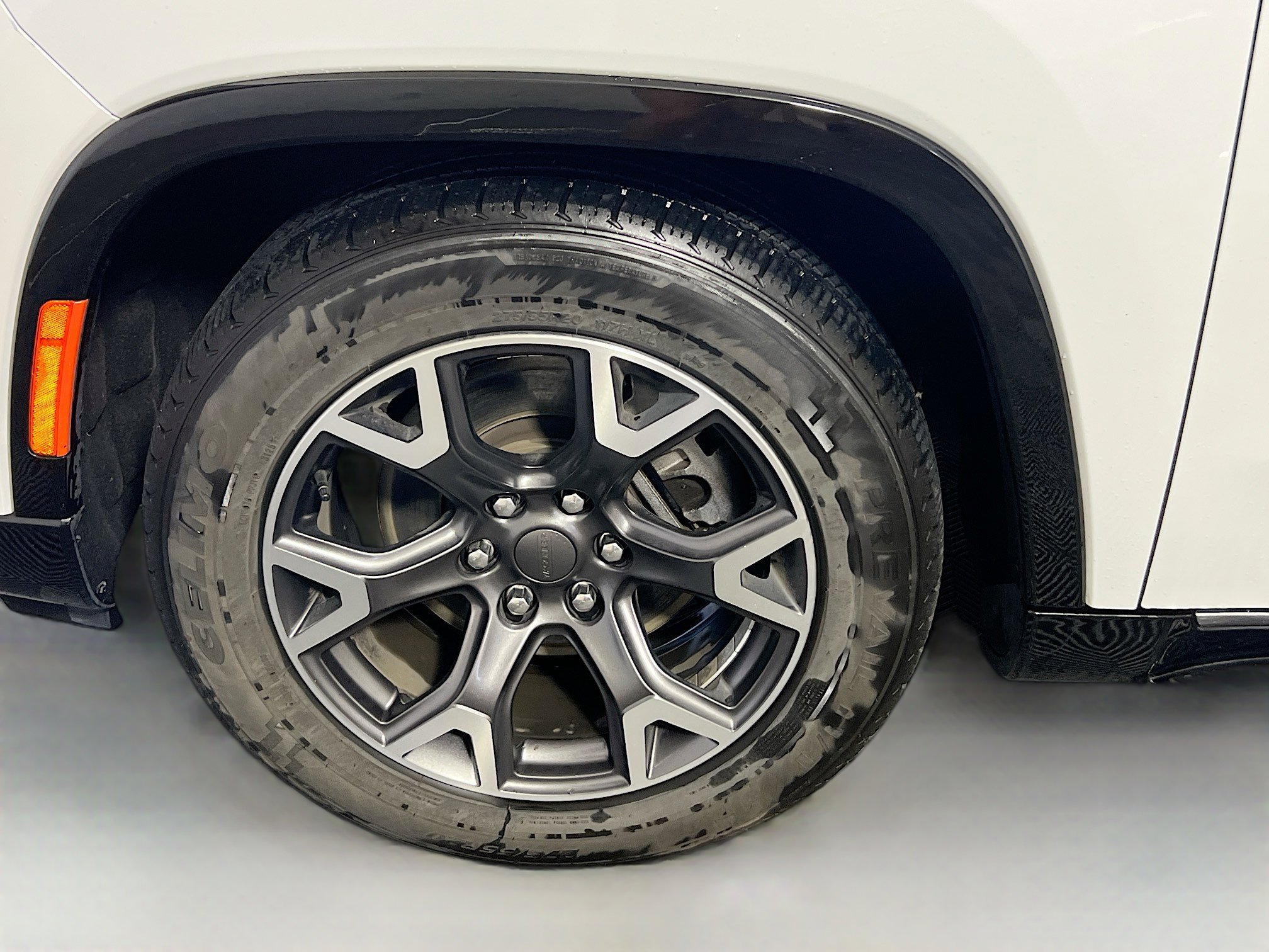 Used 2024 Jeep Wagoneer Series III AWD/4WD image 13