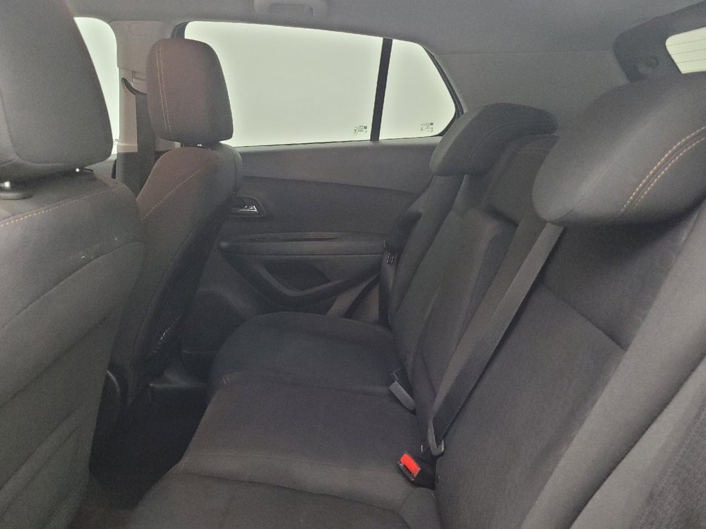 Used 2018 Chevrolet Trax LS w/ LPO, Protection Package FWD image 18