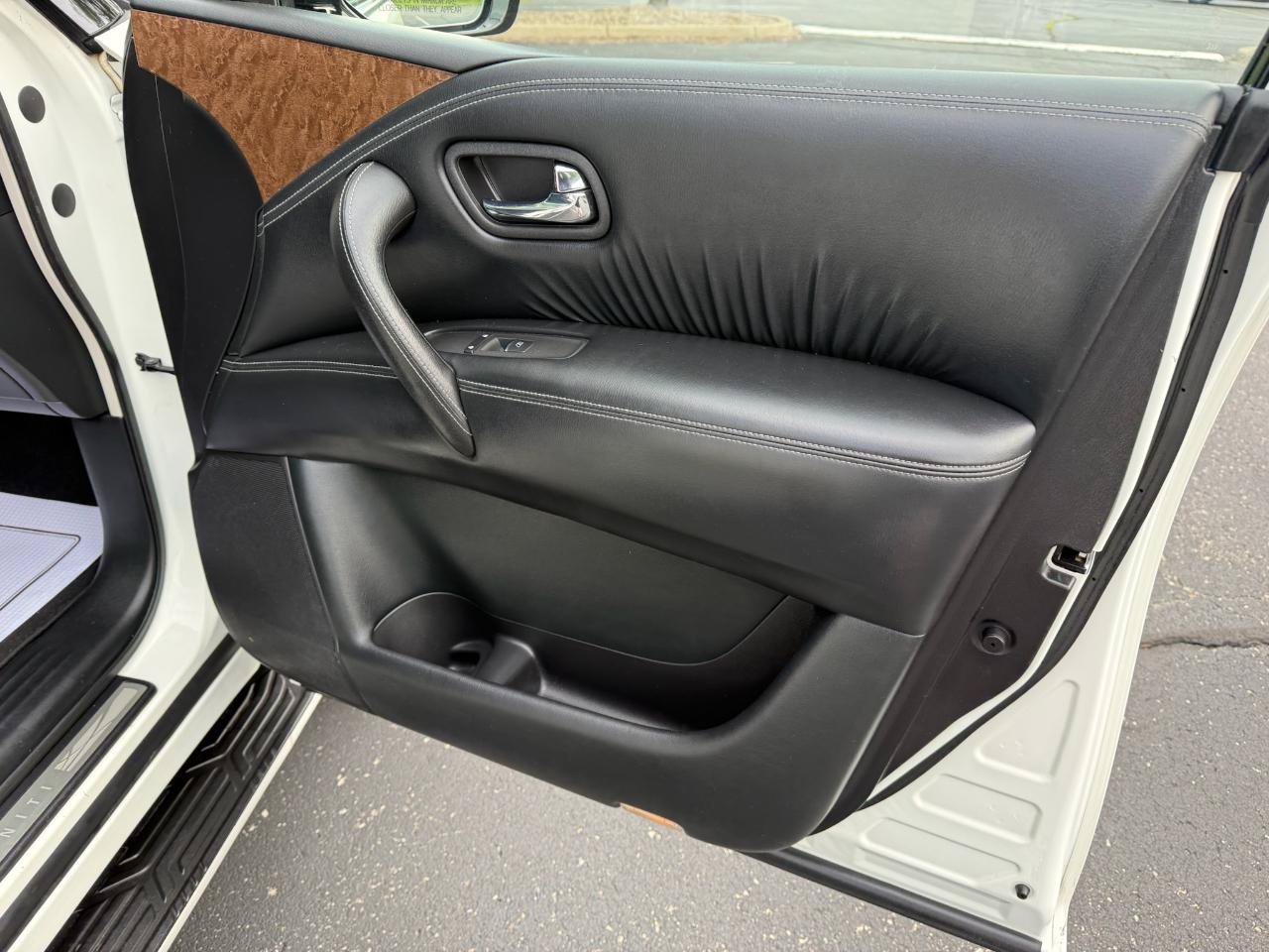Used 2016 INFINITI QX80 2WD image 26